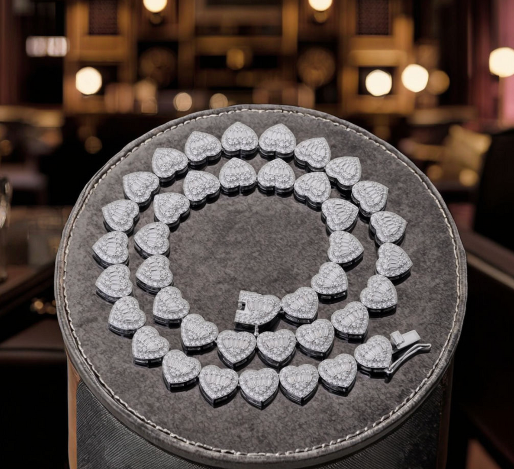 Valentina™ — Luxe Heart Statement Necklace