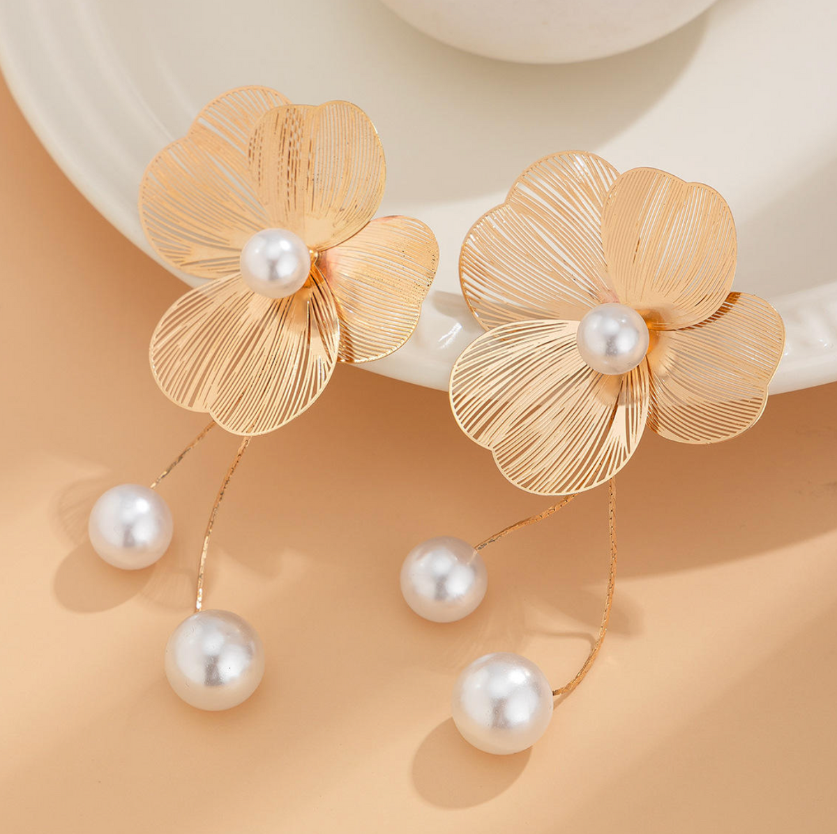 Ginkgo™ Metallic Leaf Earrings