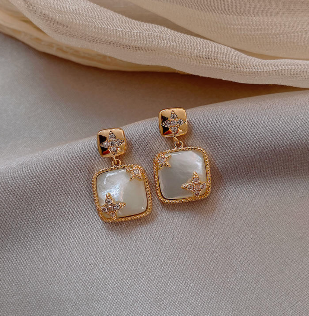 Luna™ Geometric Cat Earrings